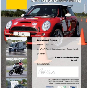 18.11.2023: Foto der Teilnahmeurkunde vom fahrsicherheitstraining am 16.11.
